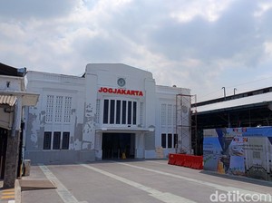 Proyek Beautifikasi Berdampak ke Alur Penumpang, Stasiun Tugu Jogja Minta Maaf