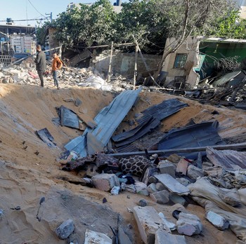 Lubang Baru Mengaga! Potret Genosida Terbaru Israel, Bombardir Rafah