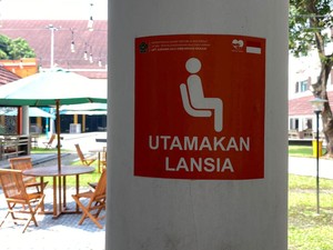 Asrama Haji Bekasi Tambah Kursi Roda-Sediakan Menu Khusus Jemaah Lansia