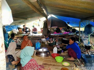 Pengungsi Longsor Latimojong Luwu Masih Rasakan Tanah Bergerak, Takut Pulang
