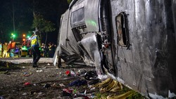 Kesaksian Penumpang Sebelum Bus Rombongan SMK Lingga Kencana Terguling