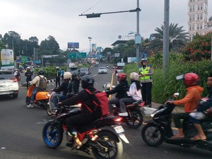 Sistem One Way Berakhir, Lalin Puncak Bogor Dibuka Dua Arah Malam Ini