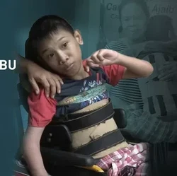 Mimpi Anak Juru Parkir Penderita Cerebral Palsy untuk Sembuh