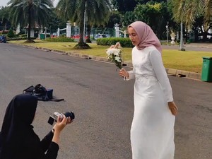 Viral Ide Foto Prewedding Pasangan LDR, Begini Hasilnya yang Bikin Gemas