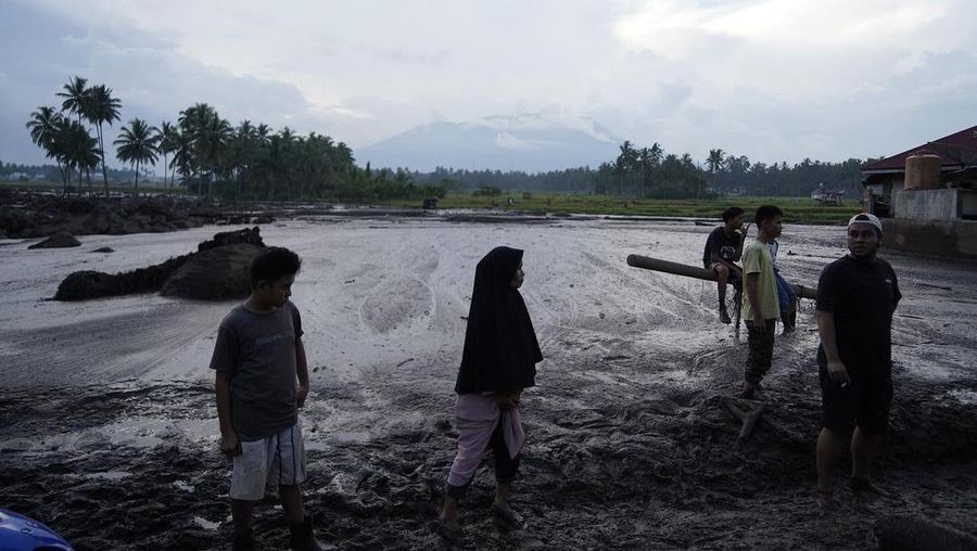 Kondisi terkini Kabupaten Agam, Kabupaten Tanah Datar usai diterjang banjir bandang lahar dingin. (Instagram @eka.putra.official)