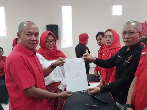 Eks Wabup Sadewo Daftar Cabup Banyumas di PDIP