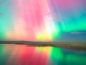 Studi: Aurora Berdampak Arus Listrik yang Merusak