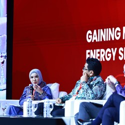 Dirut Pertamina Ungkap Strategi Jaga Ketahanan Energi & Lingkungan