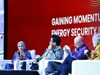Dirut Pertamina Ungkap Strategi Jaga Ketahanan Energi & Lingkungan