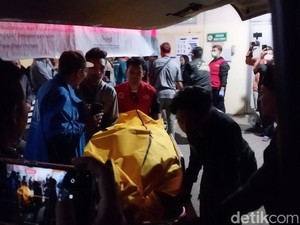 Fortuner Terjun ke Jurang Kawasan Bromo Bawa Rombongan Pengantar Pengantin