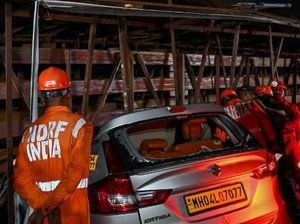 Papan Reklame di India Roboh, 4 Orang Tewas dan 60 Terluka