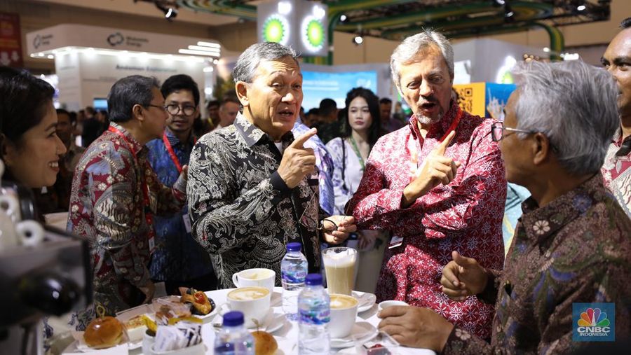 Menteri Energi dan Sumber Daya Mineral (ESDM) Arifin Tasrif saat menghadiri acara Indonesian Petroleum Association (IPA) pameran IPA Convex Ke-48 di ICE BSD City, Tangerang, Banten, Selasa (14/5/2024). (²©²ÊÍøÕ¾/Tri Susilo)