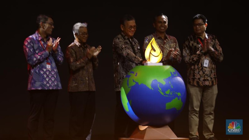 Menteri Energi dan Sumber Daya Mineral (ESDM) Arifin Tasrif saat menghadiri acara Indonesian Petroleum Association (IPA) pameran IPA Convex Ke-48 di ICE BSD City, Tangerang, Banten, Selasa (14/5/2024). (CNBC Indonesia/Tri Susilo)