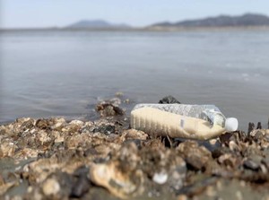 Kisah Pembelot Korut Kirim Beras dalam Botol untuk Rekan Senegaranya