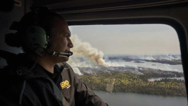 FILE PHOTO: Smoke rises from mutual aid wildfire GCU007 in the Grande Prairie Forest Area near TeePee Creek, Alberta, Canada May 10, 2024. Alberta Wildfire/Handout via REUTERS/File Photo