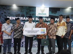 Sekjen Gerindra Salurkan Bantuan Hasil Lelang Sapi ke Baznas untuk Palestina