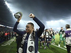 Beda Cara Suporter PSG Lepas Mbappe dan Messi