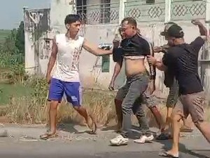 Maling Motor di Mojokerto Babak Belur Dihajar Massa Usai Kunci Terbawa Teman