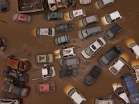 Mobil Kena Banjir, Apa Perbaikannya Pasti Dicover Asuransi?