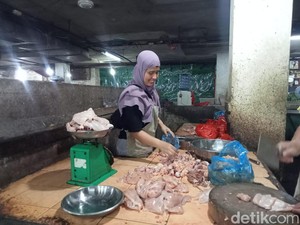 Harga Ayam Mahal, Warga Medan Pilih Konsumsi Ikan Segar
