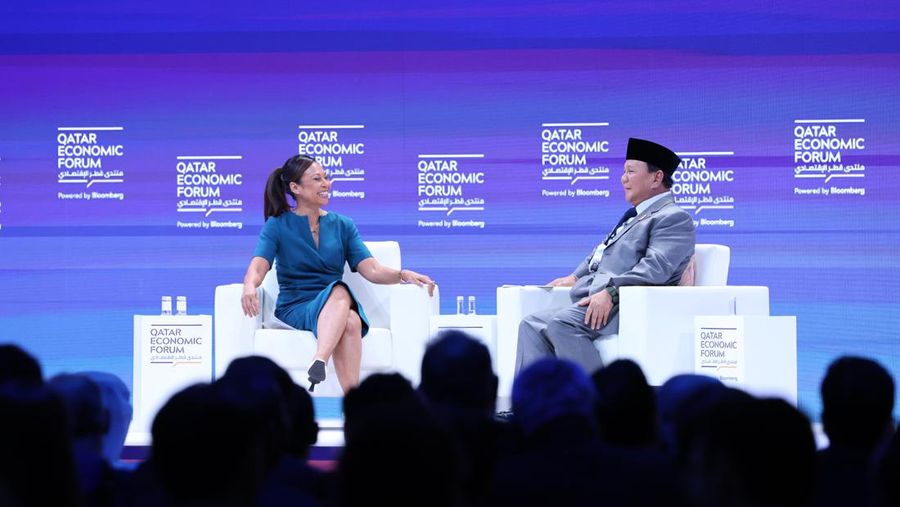 Presiden Terpilih Republik Indonesia Prabowo Subianto menjadi pembicara dalam sesi dialog Qatar Economic Forum di Doha, Qatar, Rabu (15/4/2024). (Dok. Tim Media Prabowo Subianto)