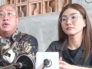 Somasi Terbuka Sarwendah Terkait Fitnah Punya Hubungan dengan Betrand Peto