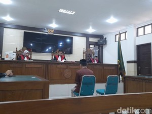 Adik Aniaya Kakak hingga Tewas Divonis Ringan karena Tulang Punggung Keluarga
