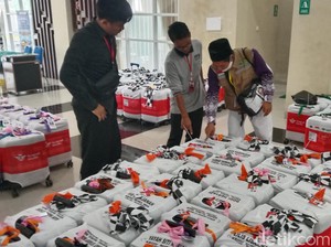 Mengintip Aktivitas Calhaj di Embarkasi Kertajati
