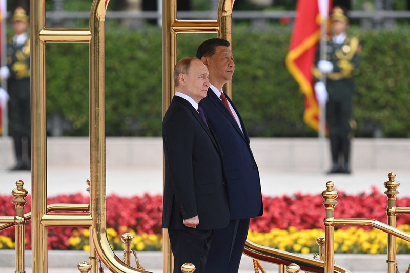 CHINA-RUSSIA/PUTIN Russian President Vladimir Putin and Chinese President Xi Jinping attend an official welcoming ceremony in Beijing, China May 16, 2024. Sputnik/Sergei Bobylev/Pool via REUTERS ATTENTION EDITORS - THIS IMAGE WAS PROVIDED BY A THIRD PARTY.