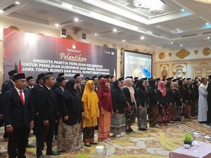 KPU Banyuwangi Lantik 125 PPK, 50 Persen Diisi Orang Baru
