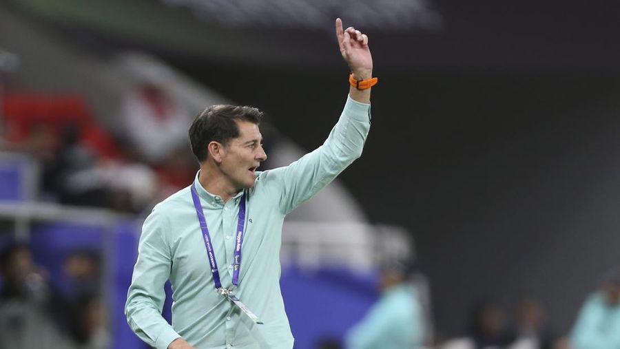 Pelatih Irak asal Spanyol Jesus Casas. (AP Photo/Hussein Sayed)