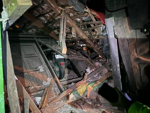 Pemandu Lagu di Batu Tewas Usai Mobil yang Dikendarai Terbang Tabrak Rumah