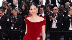 10 Gaya Glamor Artis di Red Carpet Cannes 2024, Ada Cinta Laura & Putri Marino