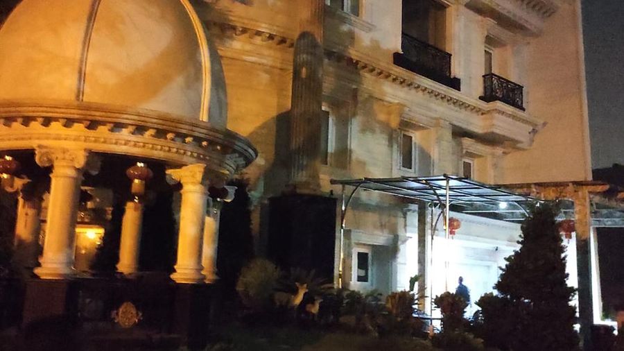 Rumah milik tersangka korupsi timah di Crown Golf Utara Nomor 7, Summarecon Serpong, Banten.