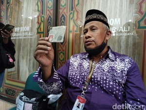 Pemulung Asal Ponorogo Naik Haji Usai Mimpi Digandeng Orang Keliling Kabah