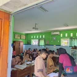 Sekolah di Kuta Selatan Belajar Daring Saat World Water Forum Bali