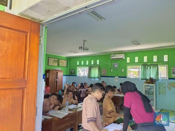 Sekolah di Kuta Selatan Belajar Daring Saat World Water Forum Bali