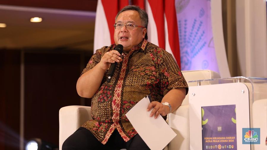 Ekonom & Expert Urban And Regional Development, Bambang Brodjonegoro dalam rapat kerja Forum Kerja Sama Daerah Mitra Praja Utama 2024 di Hotel Borobudur, Jakarta, Jumat (17/5/2024). (CNBC Indonesia/Tri Susilo)
