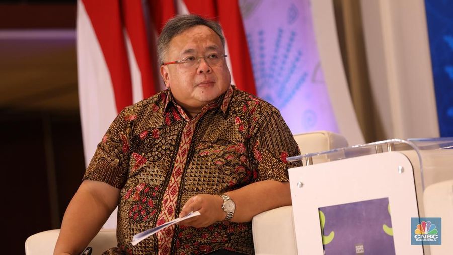 Ekonom & Expert Urban And Regional Development, Bambang Brodjonegoro dalam rapat kerja Forum Kerja Sama Daerah Mitra Praja Utama 2024 di Hotel Borobudur, Jakarta, Jumat (17/5/2024). (վ/Tri Susilo)