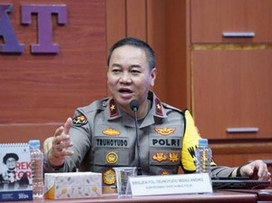 Densus 88 Sita Bahan Peledak Mother of Satan dari Terduga Teroris di Batu