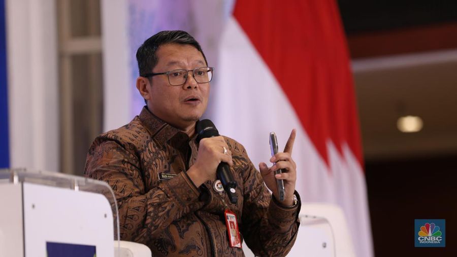 Kepala Dinas DUKCAPIL Jakarta, Budi Awaluddin dalam dalam rapat kerja Forum Kerja Sama Daerah Mitra Praja Utama 2024 di Hotel Borobudur, Jakarta, Jumat (17/5/2024). (CNBC Indonesia/Tri Susilo)