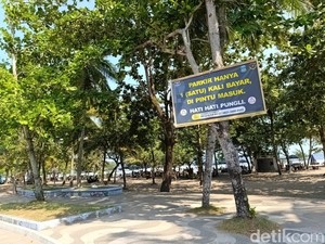 Dear Wisatawan, Bayar Parkir Hanya di Pintu Masuk Pantai Pangandaran
