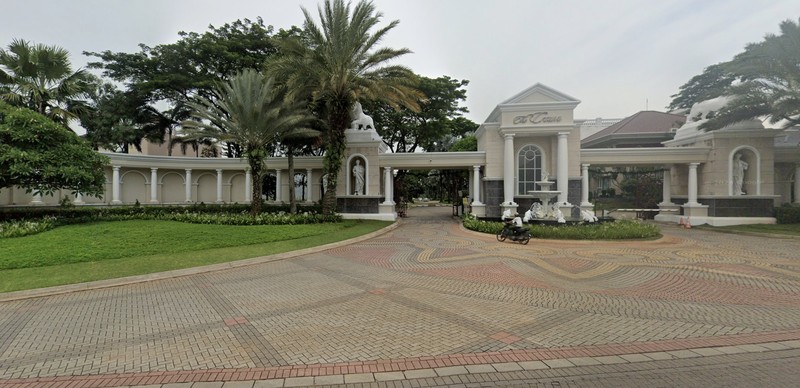 Rumah mewah milik tersangka TN alias AN yang turut terlibat dugaan tindak pidana korupsi dalam tata niaga komoditas timah di wilayah Izin Usaha Pertambangan (IUP) PT Timah Tbk tahun 2015 s/d 2022. (Dok Kejagung) Rumah mewah milik tersangka TN alias AN yang turut terlibat dugaan tindak pidana korupsi dalam tata niaga komoditas timah di wilayah Izin Usaha Pertambangan (IUP) PT Timah Tbk tahun 2015 s/d 2022. (Dok Kejagung)