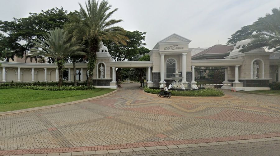 Rumah mewah milik tersangka TN alias AN yang turut terlibat dugaan tindak pidana korupsi dalam tata niaga komoditas timah di wilayah Izin Usaha Pertambangan (IUP) PT Timah Tbk tahun 2015 s/d 2022. (Dok Kejagung)