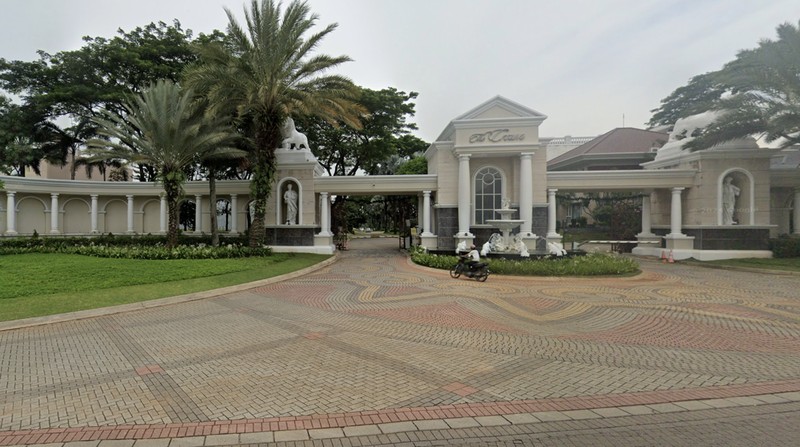 Rumah mewah milik tersangka TN alias AN yang turut terlibat dugaan tindak pidana korupsi dalam tata niaga komoditas timah di wilayah Izin Usaha Pertambangan (IUP) PT Timah Tbk tahun 2015 s/d 2022. (Dok Kejagung)