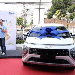 BRI Bagikan Mobil ke AgenBRILink Berprestasi di Yogyakarta
