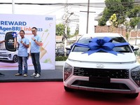 BRI Bagikan Mobil ke AgenBRILink Berprestasi di Yogyakarta