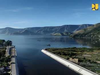 RI 'Pamerkan' Cara Baik Atasi Pencemaran Danau Toba di Sini
