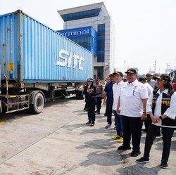 Jokowi Perintahkan Lindungi Industri Nasional, Bos Tekstil Bilang Gini