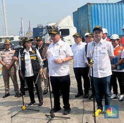 Buruh Desak Pemerintah Berani Lawan Broker Impor, PHK Massal Ancam RI
